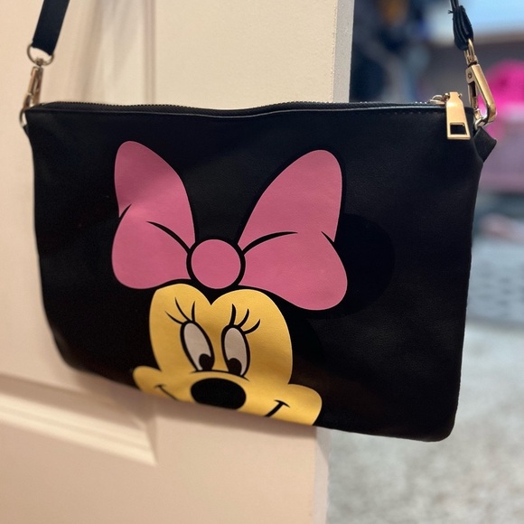 Handbags - Minnie Mouse Crossbody